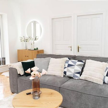 Freedom Apartments In The Heart Of Lviv - Balabana Str And Svoboda Avenue エクステリア 写真