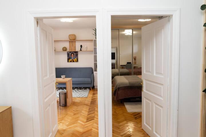 Freedom Apartments In The Heart Of Lviv - Balabana Str And Svoboda Avenue エクステリア 写真