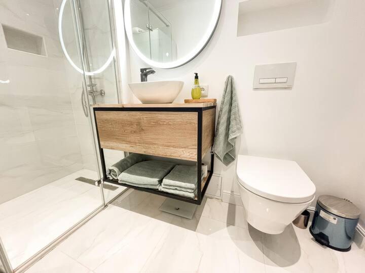 Freedom Apartments In The Heart Of Lviv - Balabana Str And Svoboda Avenue エクステリア 写真